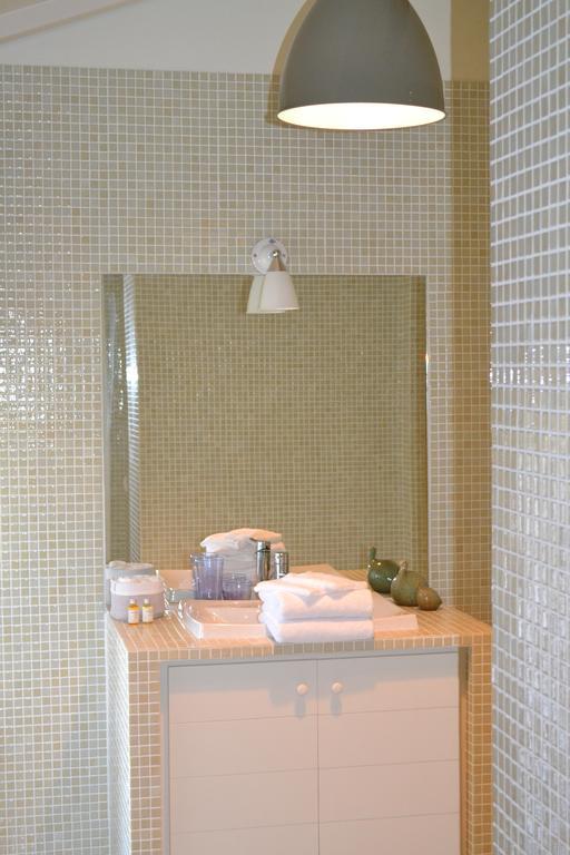Mas A L'Improviste Bed & Breakfast Maillane Room photo