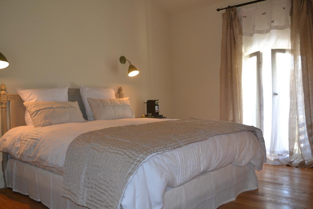 Mas A L'Improviste Bed & Breakfast Maillane Room photo